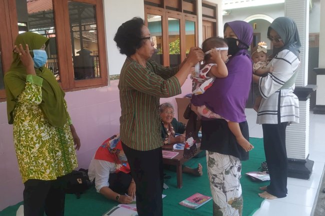 Kegiatan Posyandu Balita di Kelurahan Gergunung