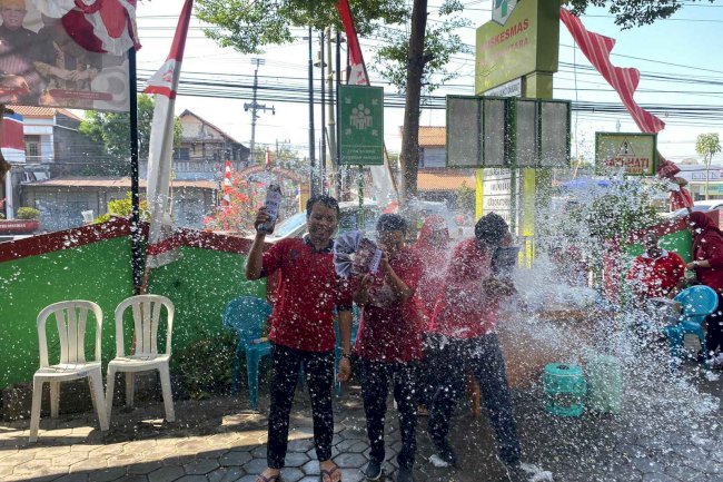 Full Ceria Lomba 17-an 