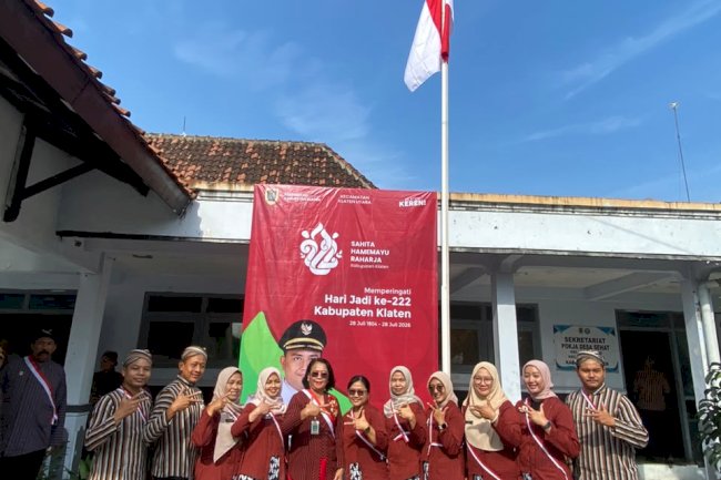 Peringatan Hari Jadi Kabupaten Klaten di Kecamatan Klaten Utara, Pegawai Puskesmas Abadikan Momen Kebersamaan