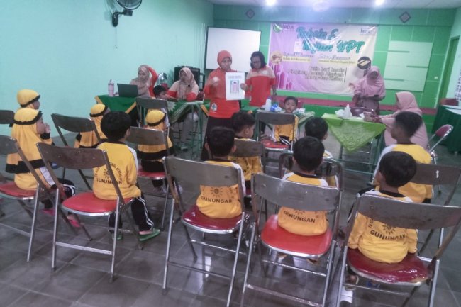 Cek Kesehatan Gratis di TK ABA 3 Barenglor
