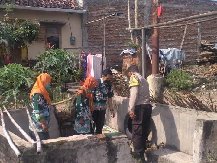 Penyelidikan Epidemiologi Kasus Demam Berdarah di Desa Jebugan