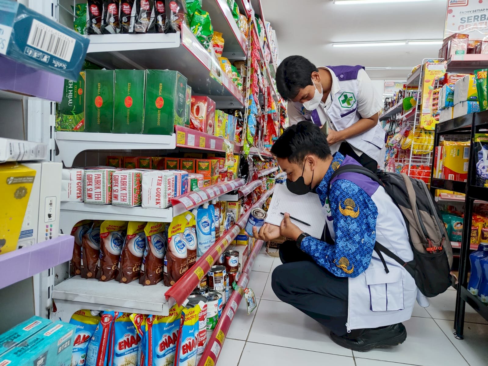 Kegiatan Pemeriksaan Keamanan Pangan Menjelang Hari Raya Idul Fitri 1444 H Bersama Lintas Sektoral