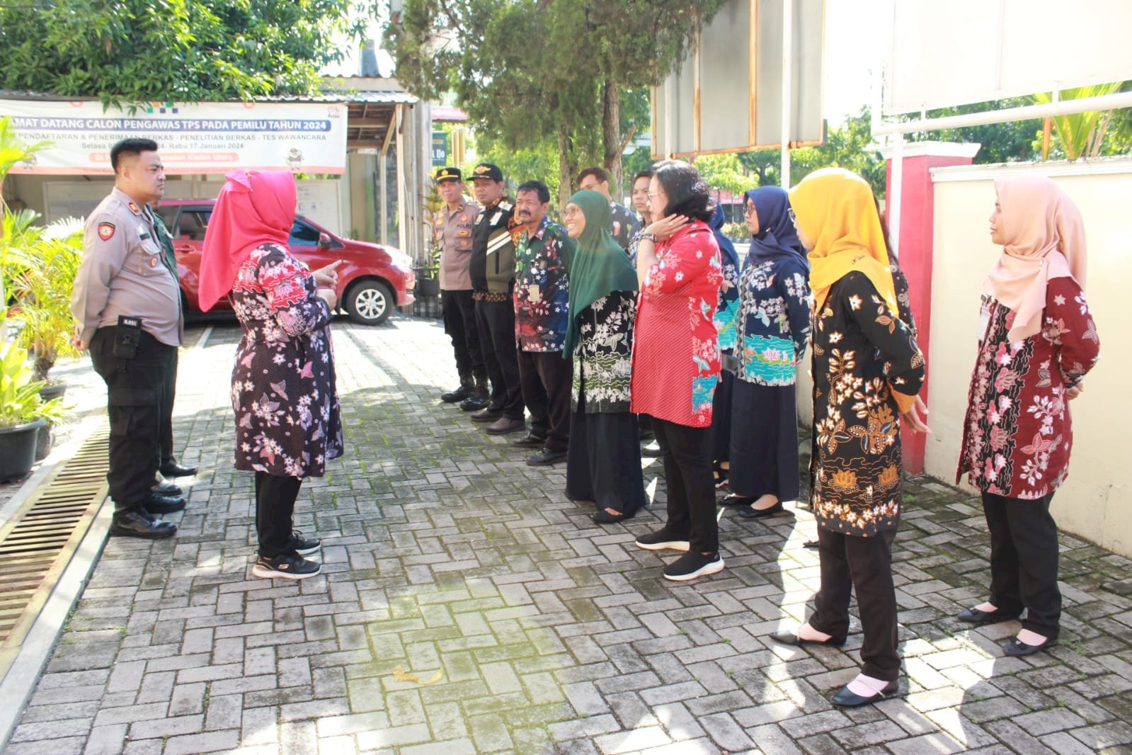 Kegiatan Inspeksi Makanan Menjelang Hari Raya Idul Fitri 1445 H Bersama Lintas Sektoral Kecamatan Klaten Utara