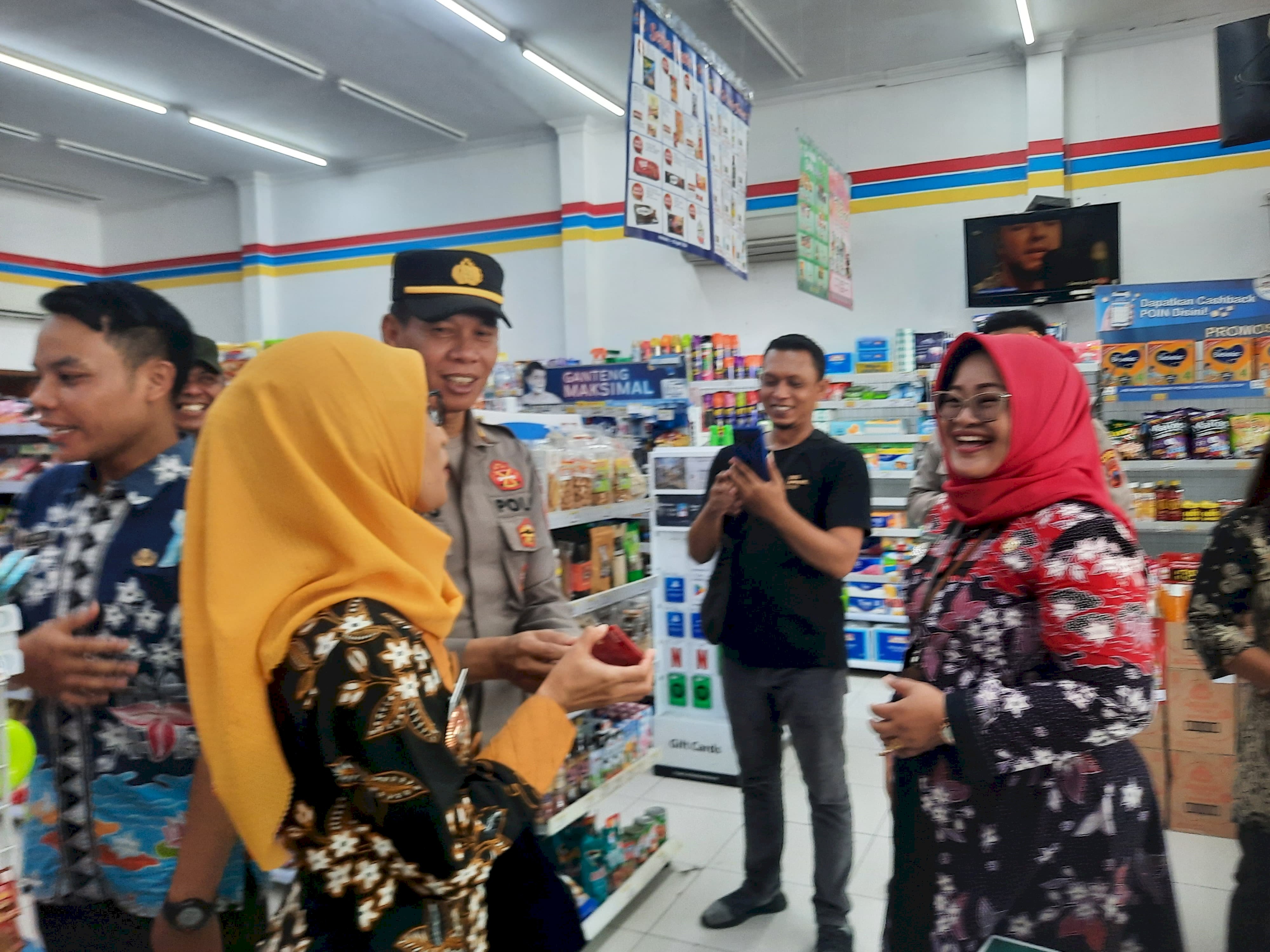 Kegiatan Inspeksi Makanan Menjelang Hari Raya Idul Fitri 1445 H Bersama Lintas Sektoral Kecamatan Klaten Utara