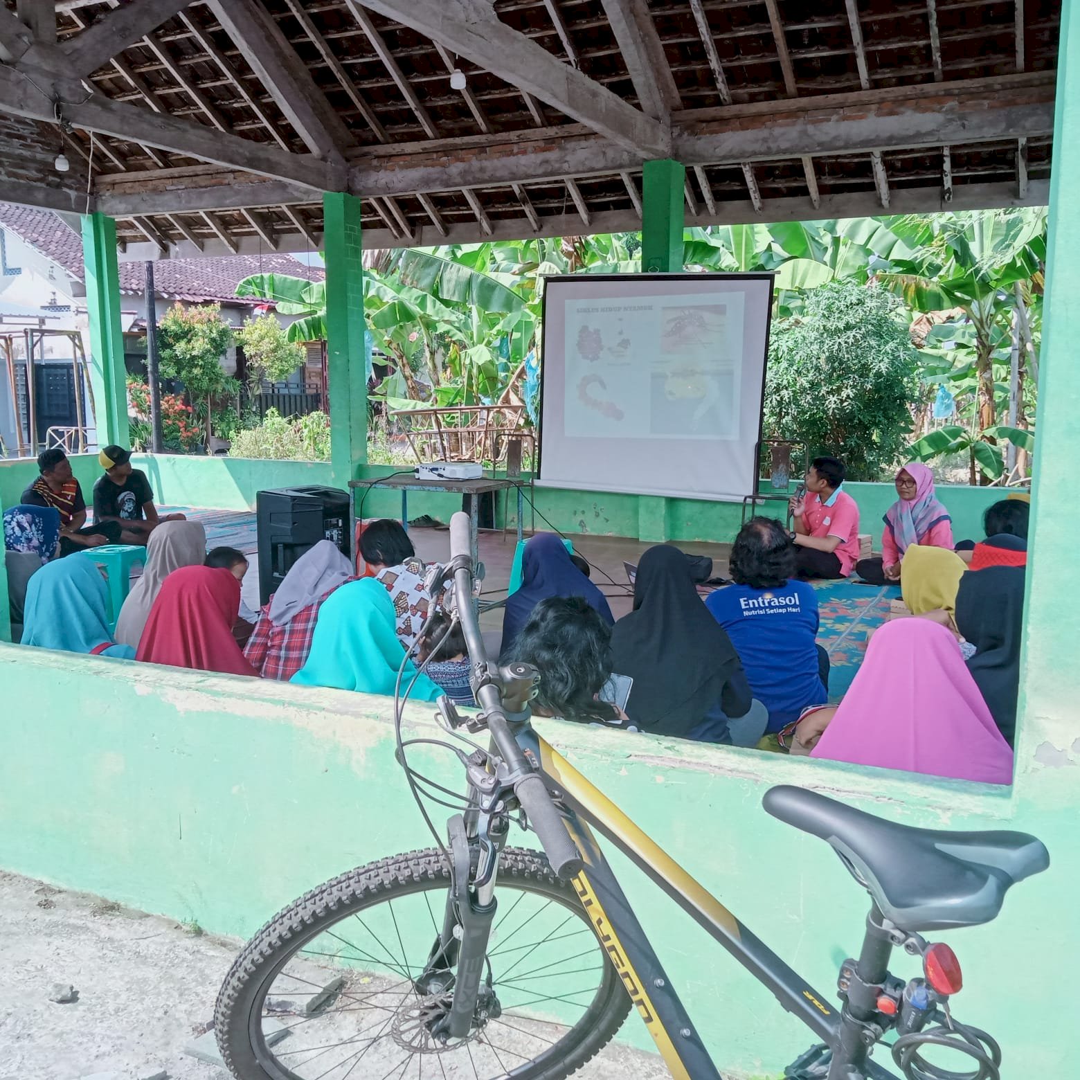 Penyuluhan Kesehatan di Dusun Semangkak Desa Sekarsuli