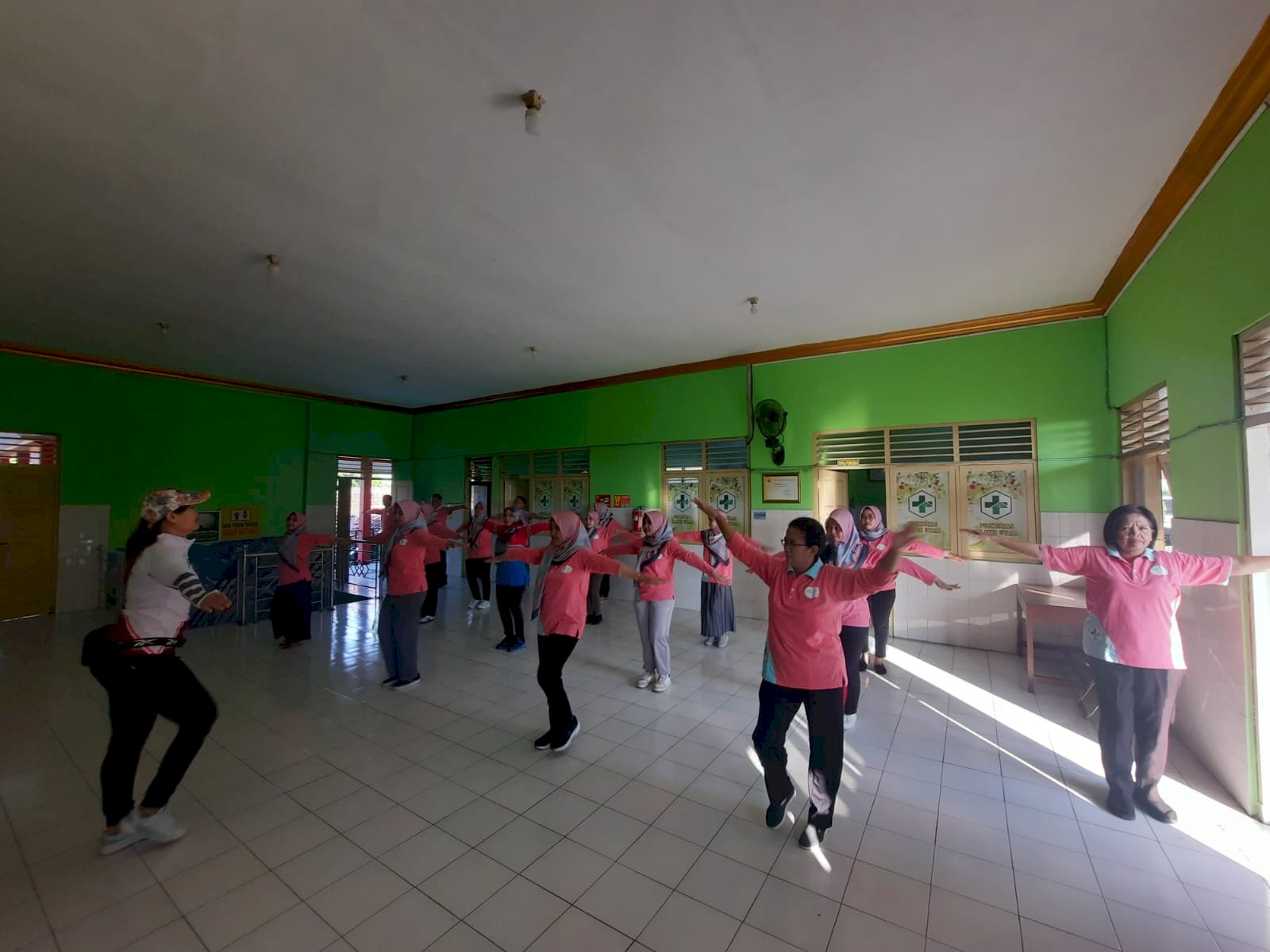 Senam Bersama Karyawan Puskesmas Klaten Utara