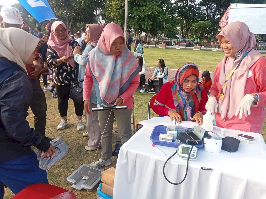 Lomba Senam Kerasi Piala Bupati, Jalan Sehat dan Cek Kesehatan Gratis Tahun 2024 di Alun-alun Klaten