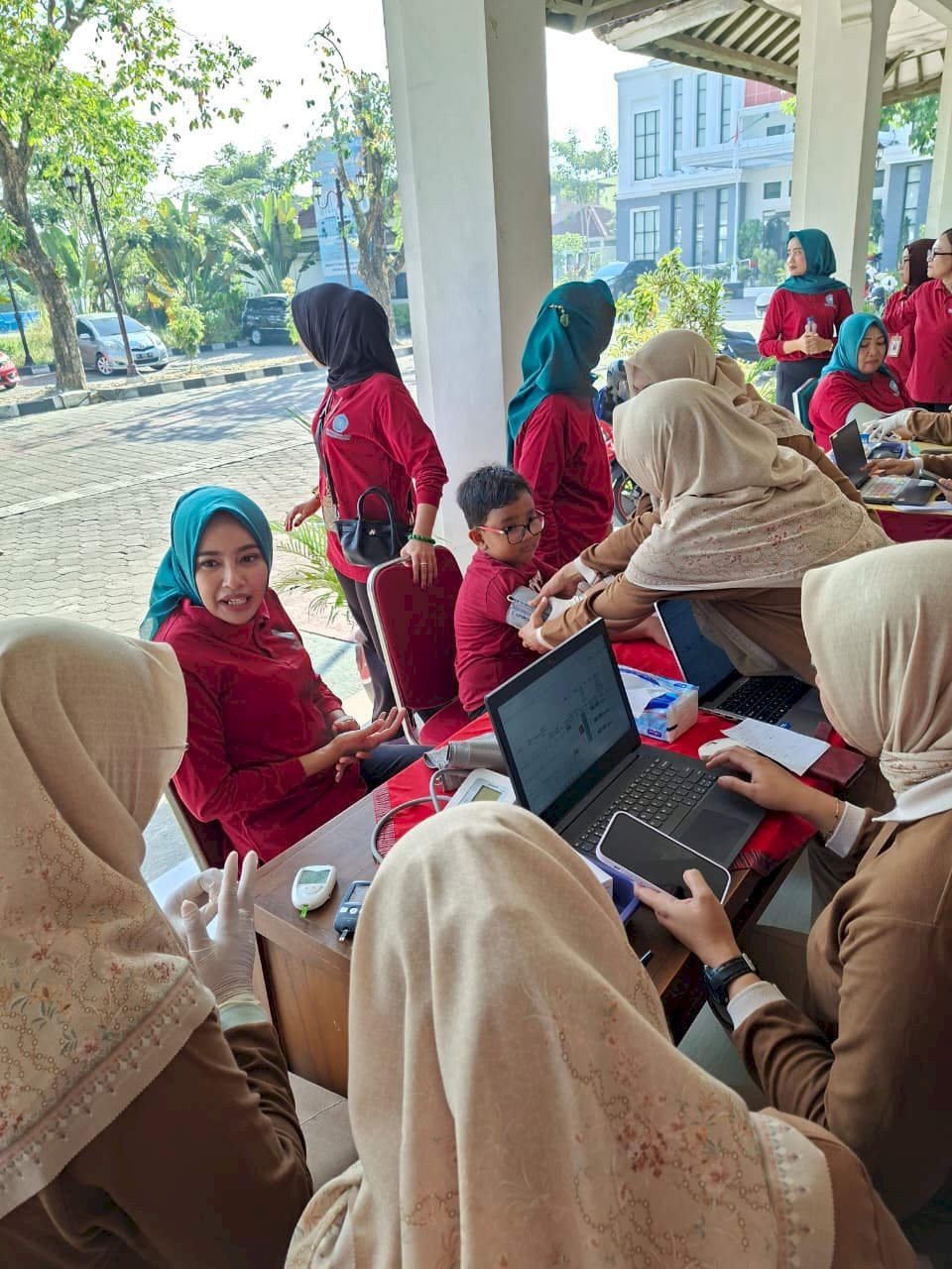 Cek Kesehatan Gratis dan Senam Pagi Bersama Ibu Fahrani Eka Wahyudiana
