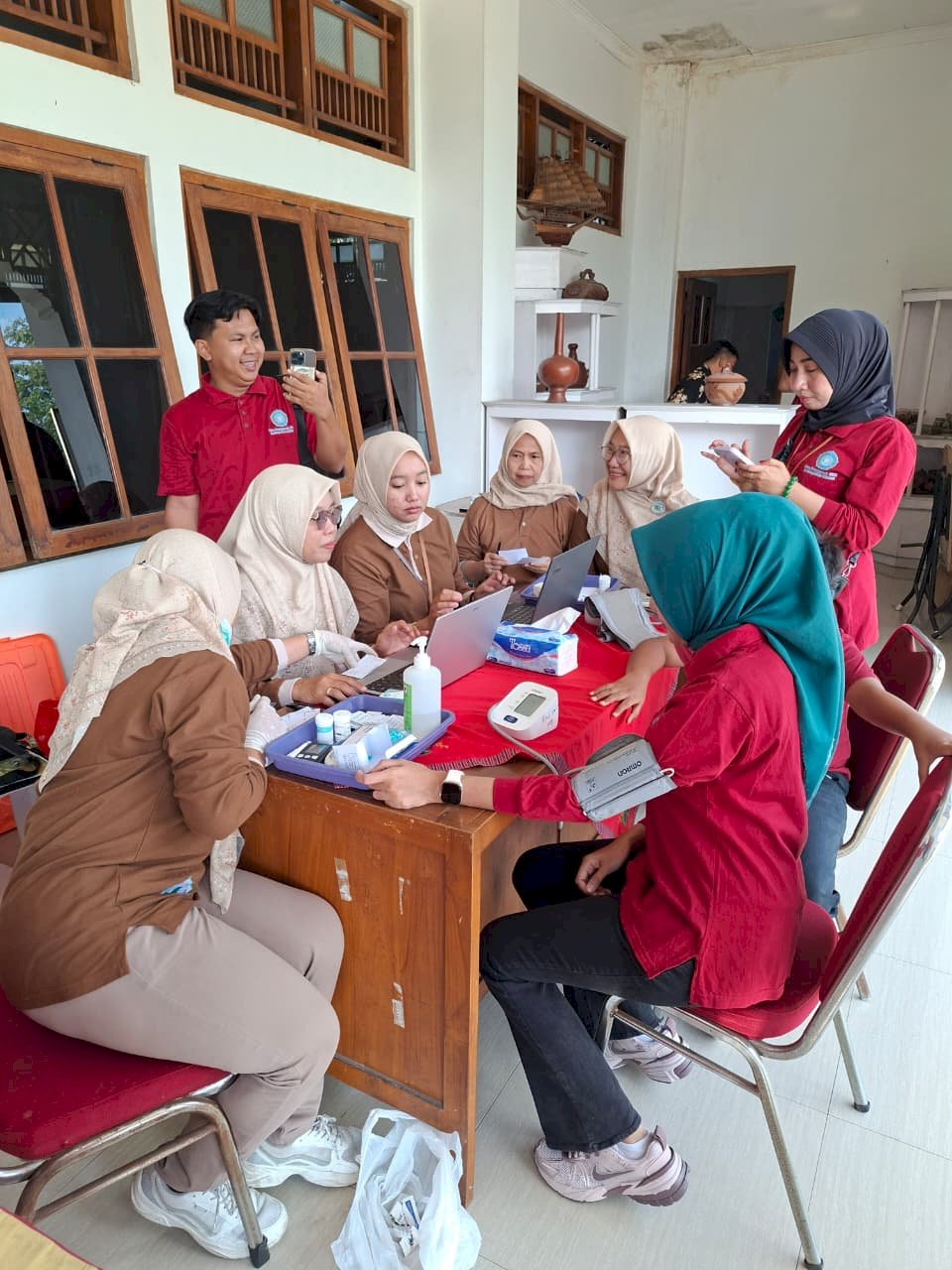 Cek Kesehatan Gratis dan Senam Pagi Bersama Ibu Fahrani Eka Wahyudiana