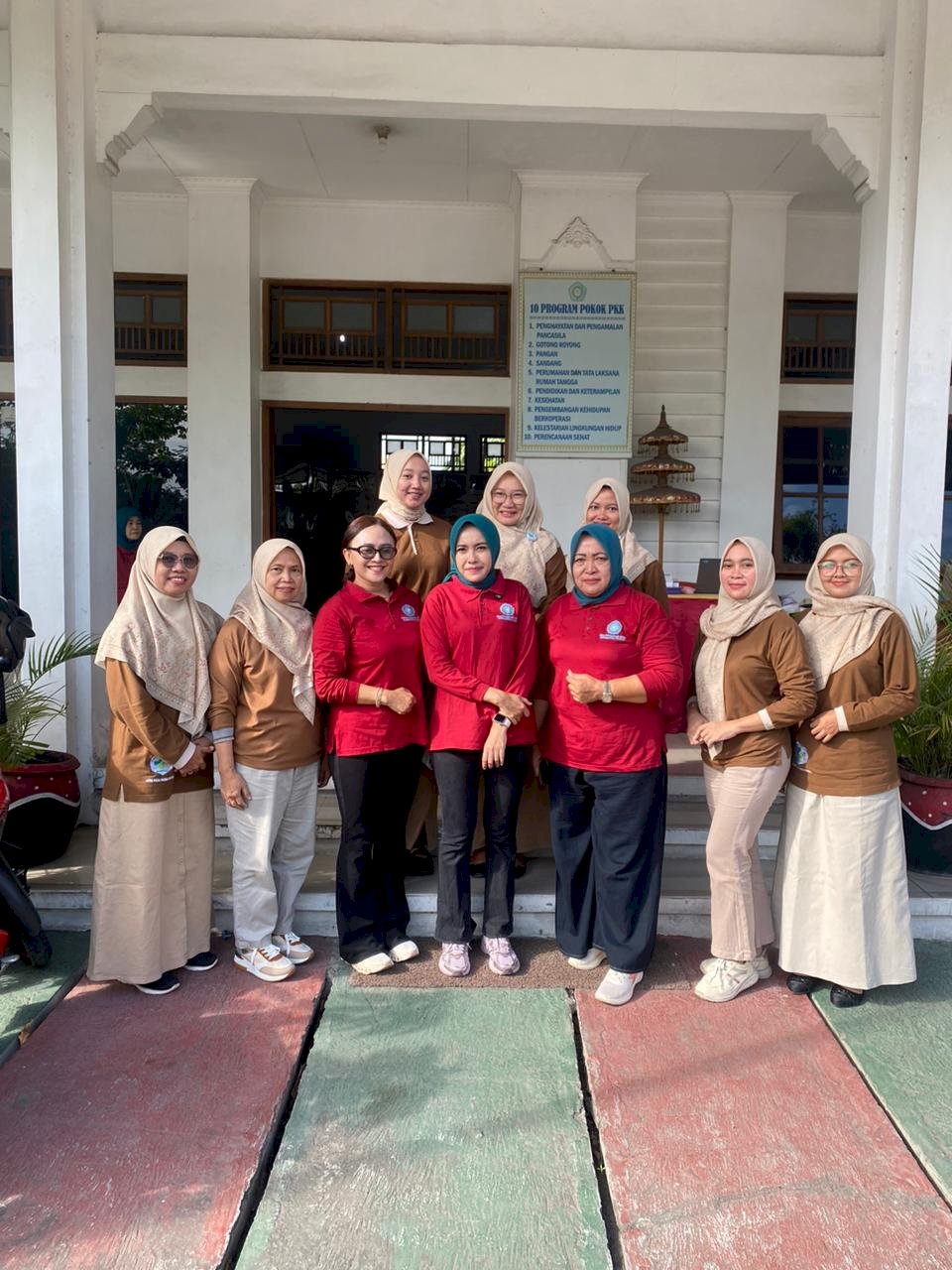 Cek Kesehatan Gratis dan Senam Pagi Bersama Ibu Fahrani Eka Wahyudiana