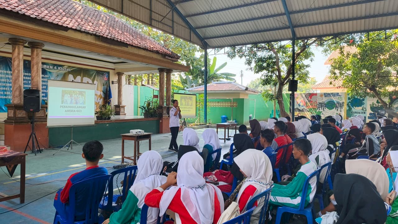 Penyuluhan Anemia pada MPLS SMK N 4 Klaten