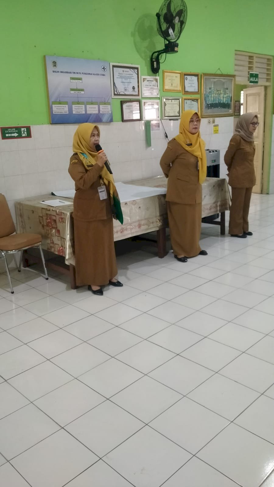 Apel pagi