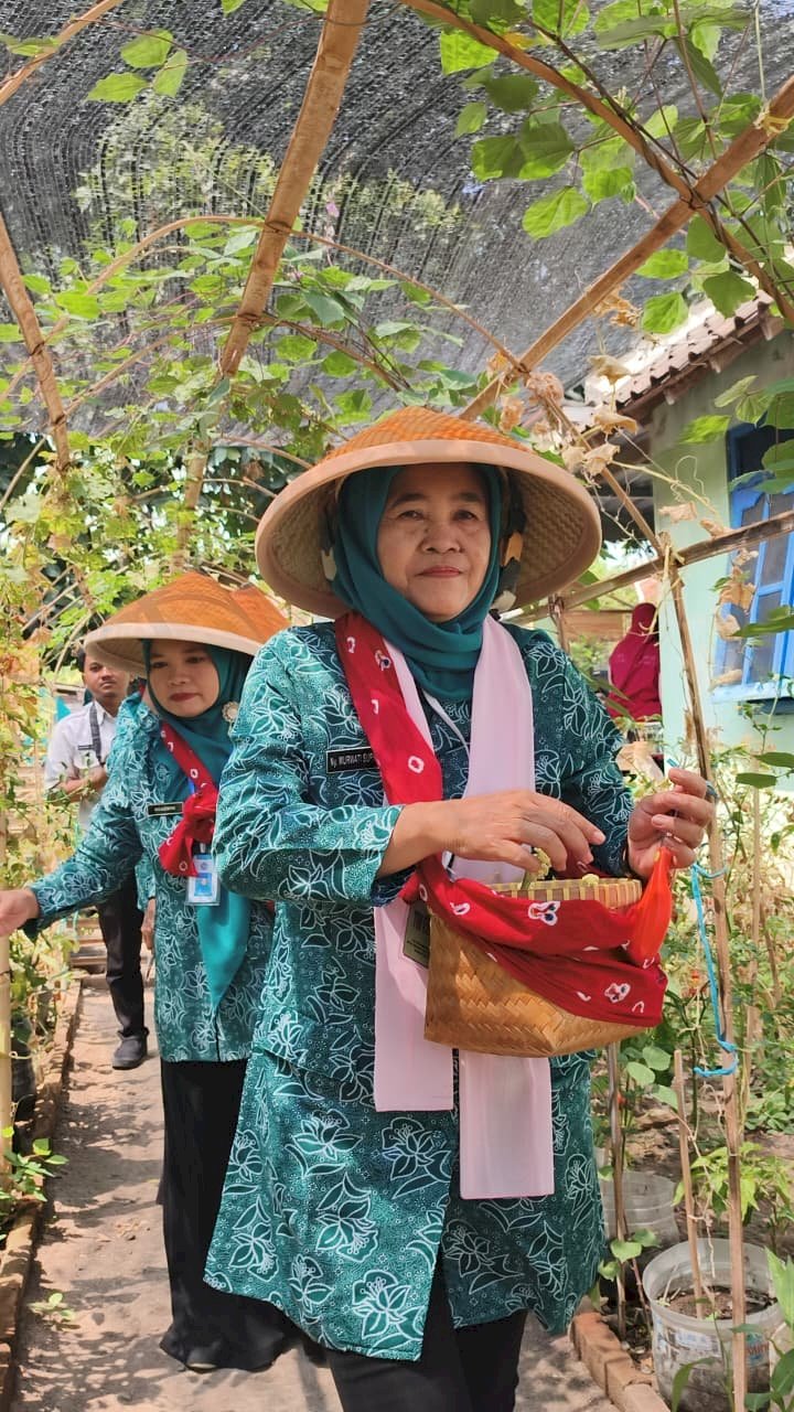 Penilaian 10 Program Pokok PKK di Kelurahan Gergunung